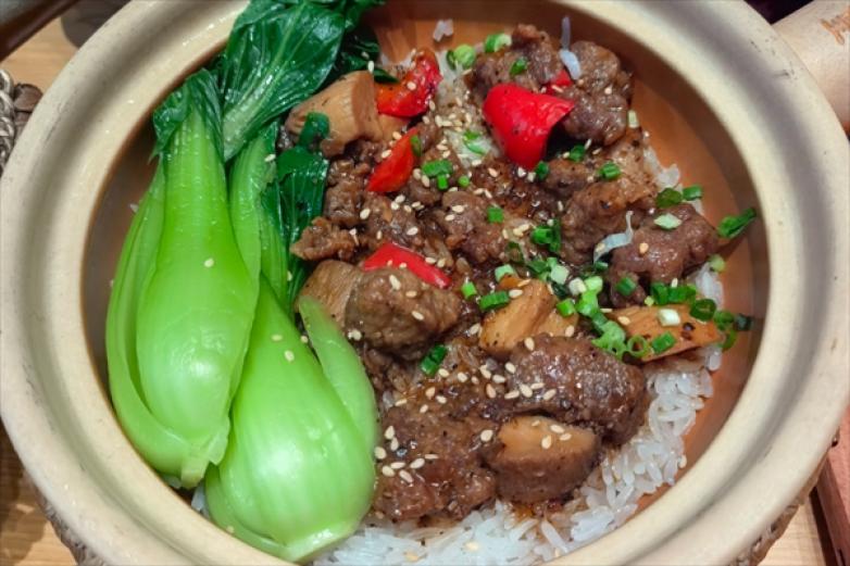 灶物卤儿饭加盟