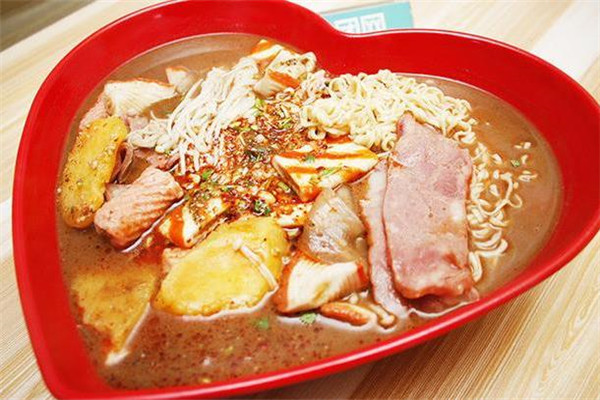 王喜风麻辣烫